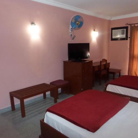 Hotel Newcastle Лагос Экстерьер фото