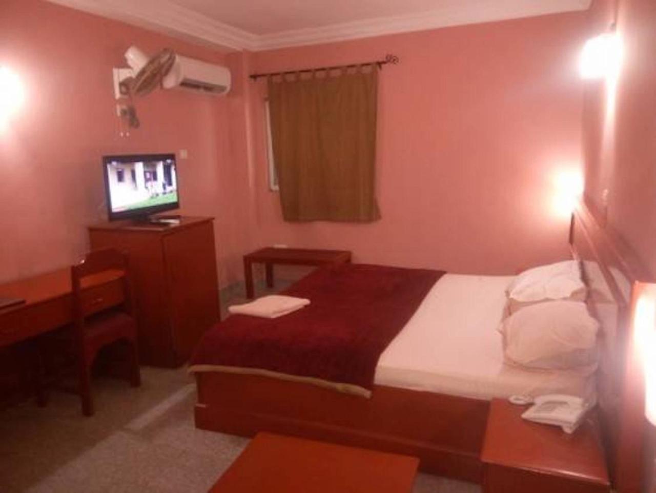 Hotel Newcastle Лагос Экстерьер фото