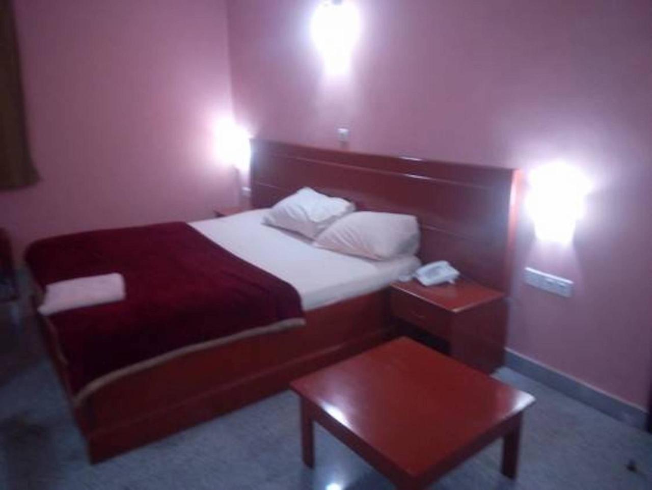 Hotel Newcastle Лагос Экстерьер фото