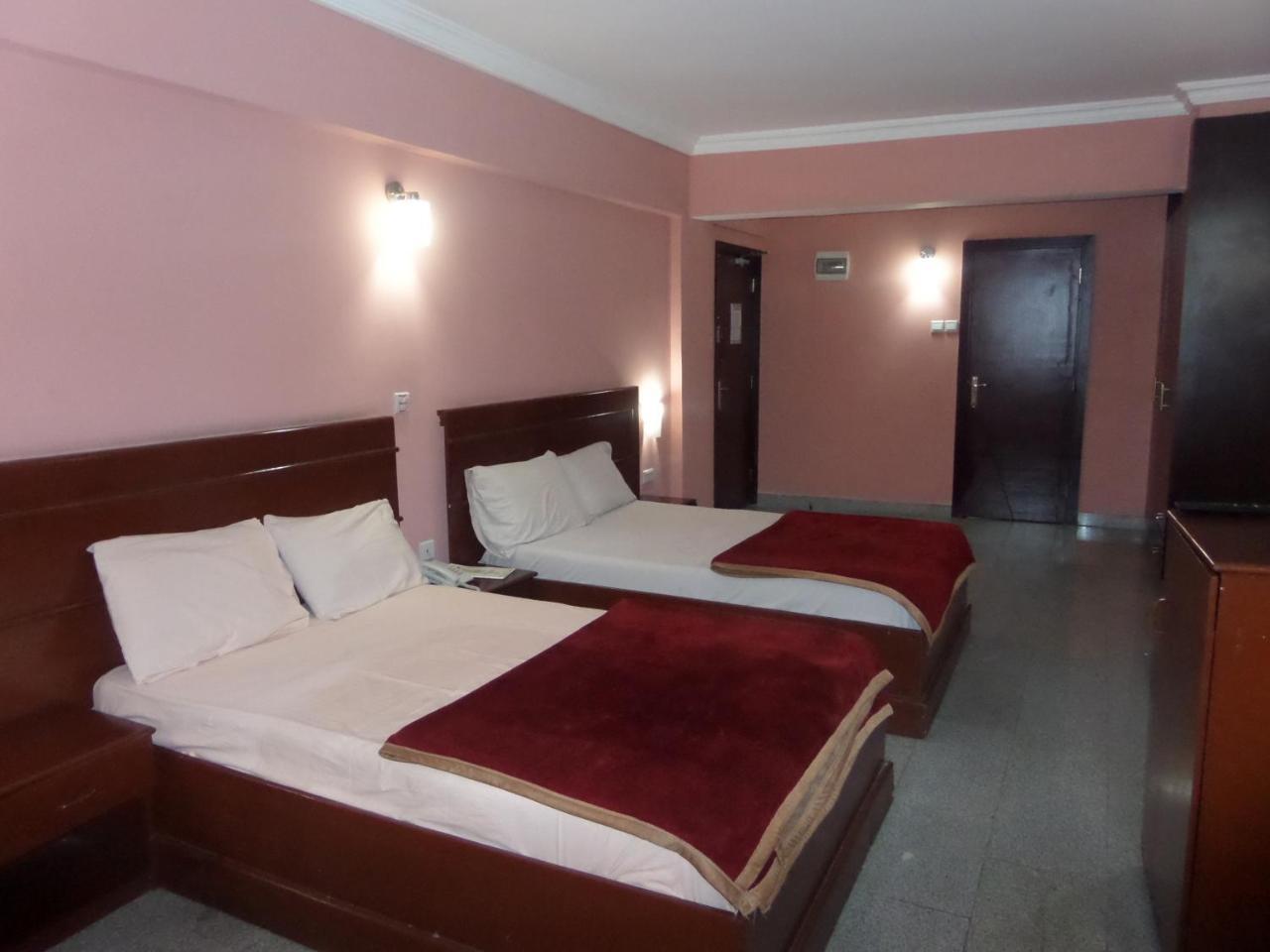 Hotel Newcastle Лагос Экстерьер фото