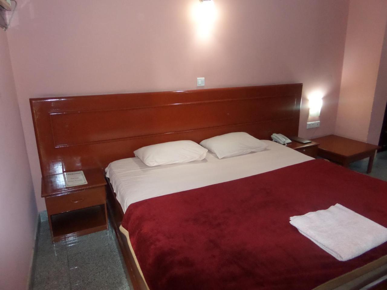 Hotel Newcastle Лагос Экстерьер фото