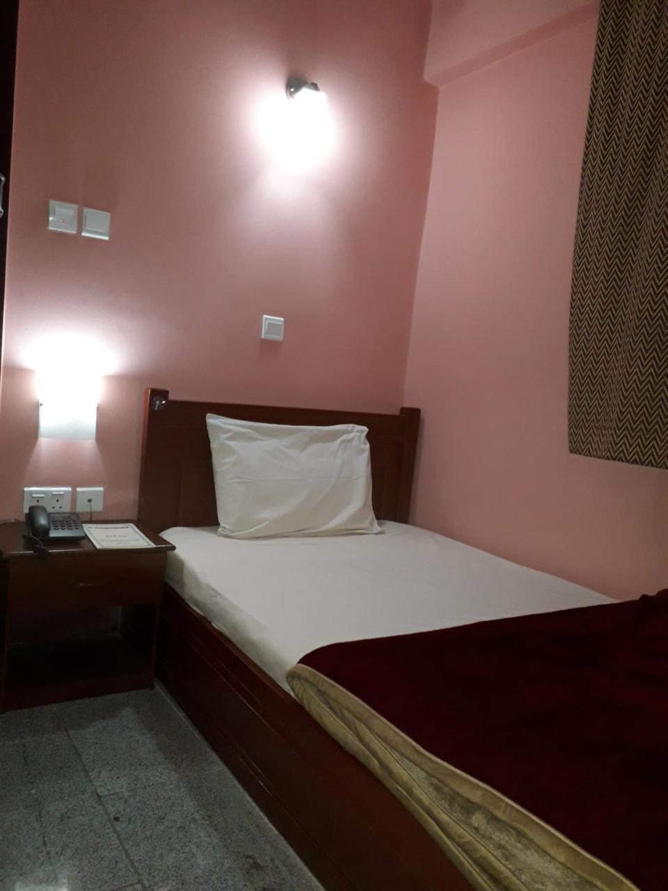 Hotel Newcastle Лагос Экстерьер фото