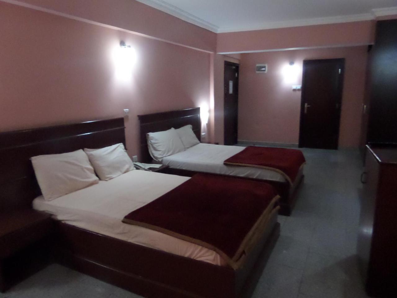 Hotel Newcastle Лагос Экстерьер фото